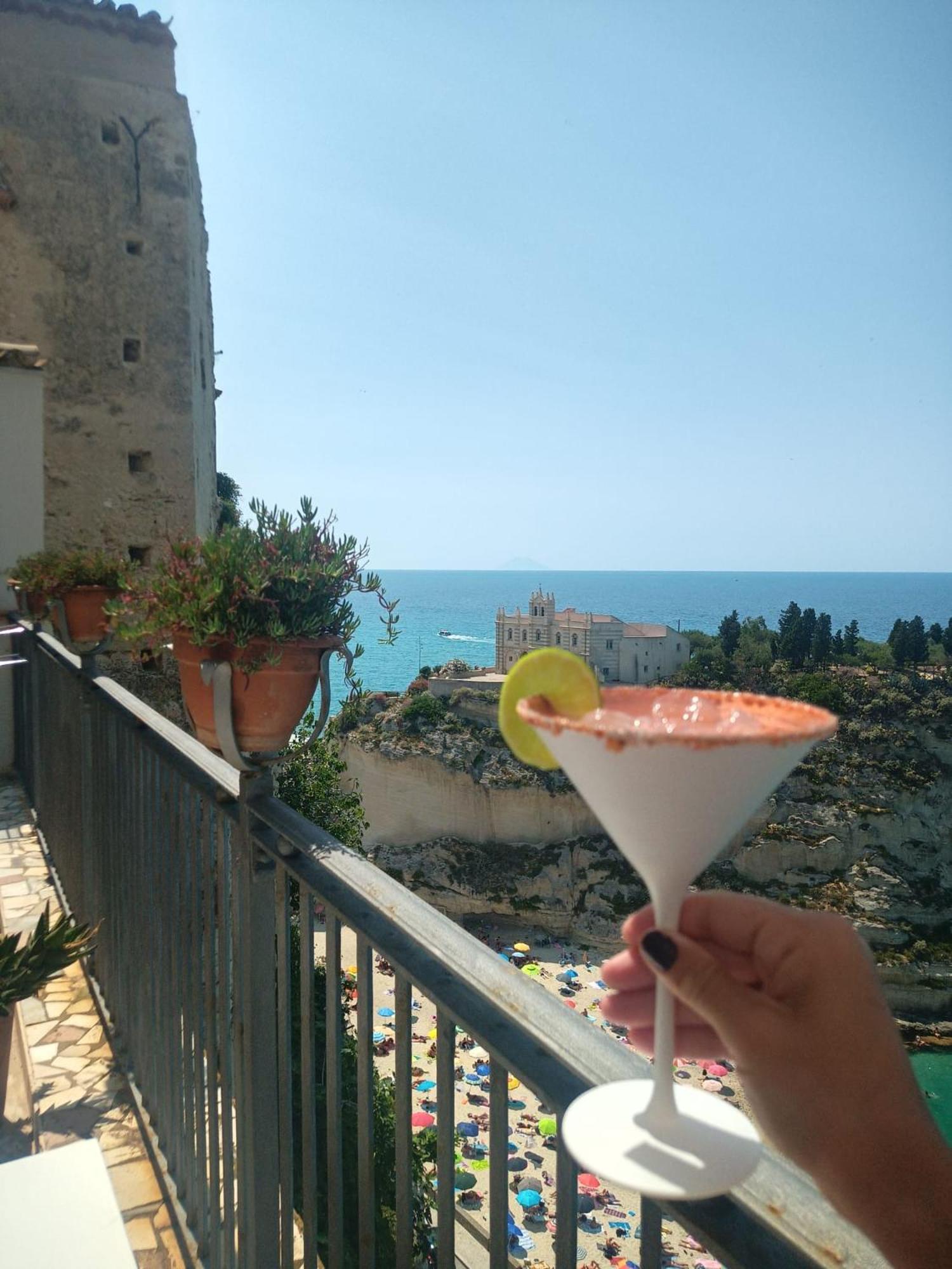 La Dolce Vita A Tropea Luaran gambar